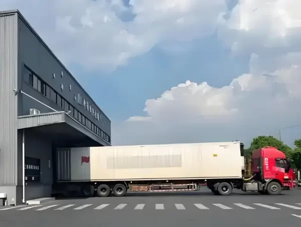 comment stocker et transporter en toute sécurité des produits liquides dans des poches à bec